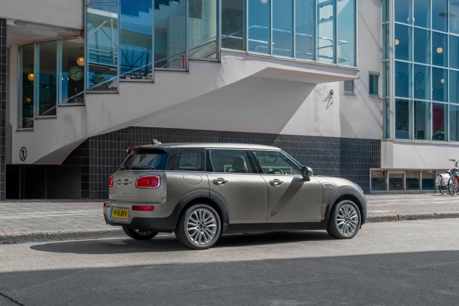  Mini One Clubman City (F54) 2018 года  (UK) (фото 2 из 9)